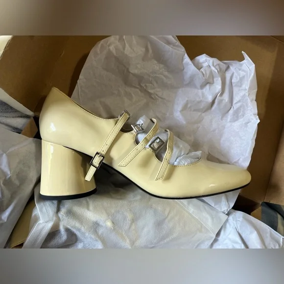 Charles & Keith Claudie Patent Buckle Mary Jane’s Yellow - Picture 6 of 9